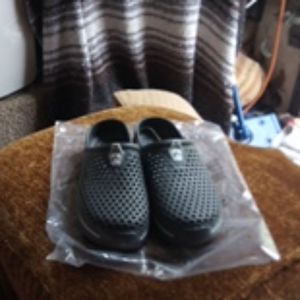 Emoji women's size 8 clogs brand new